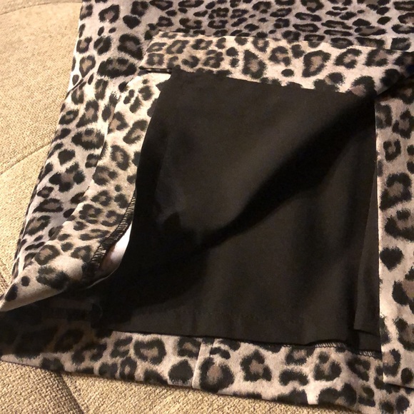 Kasper sleeveless v-neck leopard print sheath dress; charcoal and black, lined - Picture 4 of 9